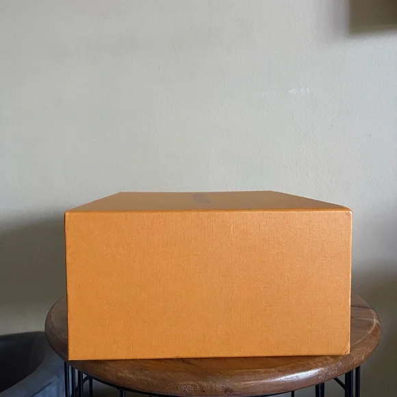 Louis Vuitton box & dust bag